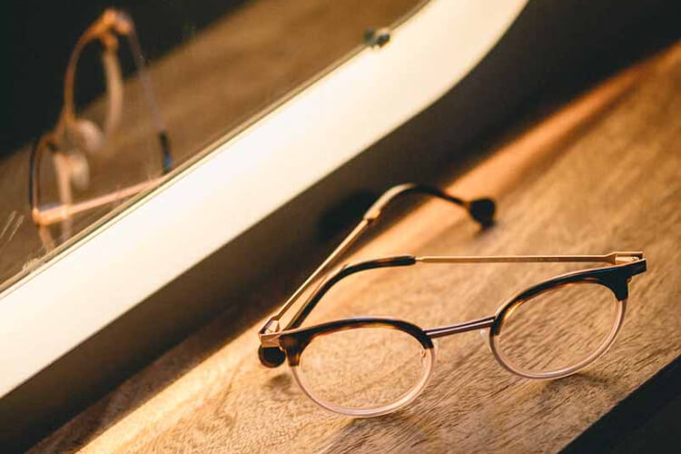 高いメガネと安いメガネって何が違うの ジャーナル Visio Eyewear Shop