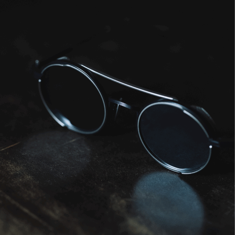 akoni-eris